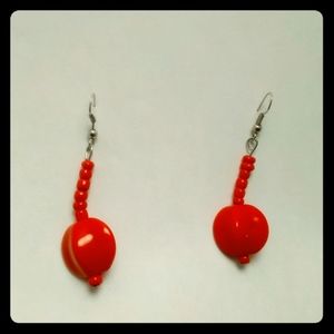 Plastic beaded dangling 'Heart' pierced earrings